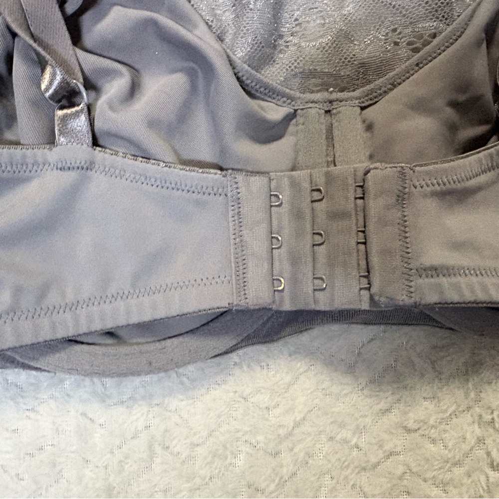 Olga Pretty Lace Cami Bra 38D Gray Floral Lace Full Coverage Underwire Softcore - Picture 6 of 7